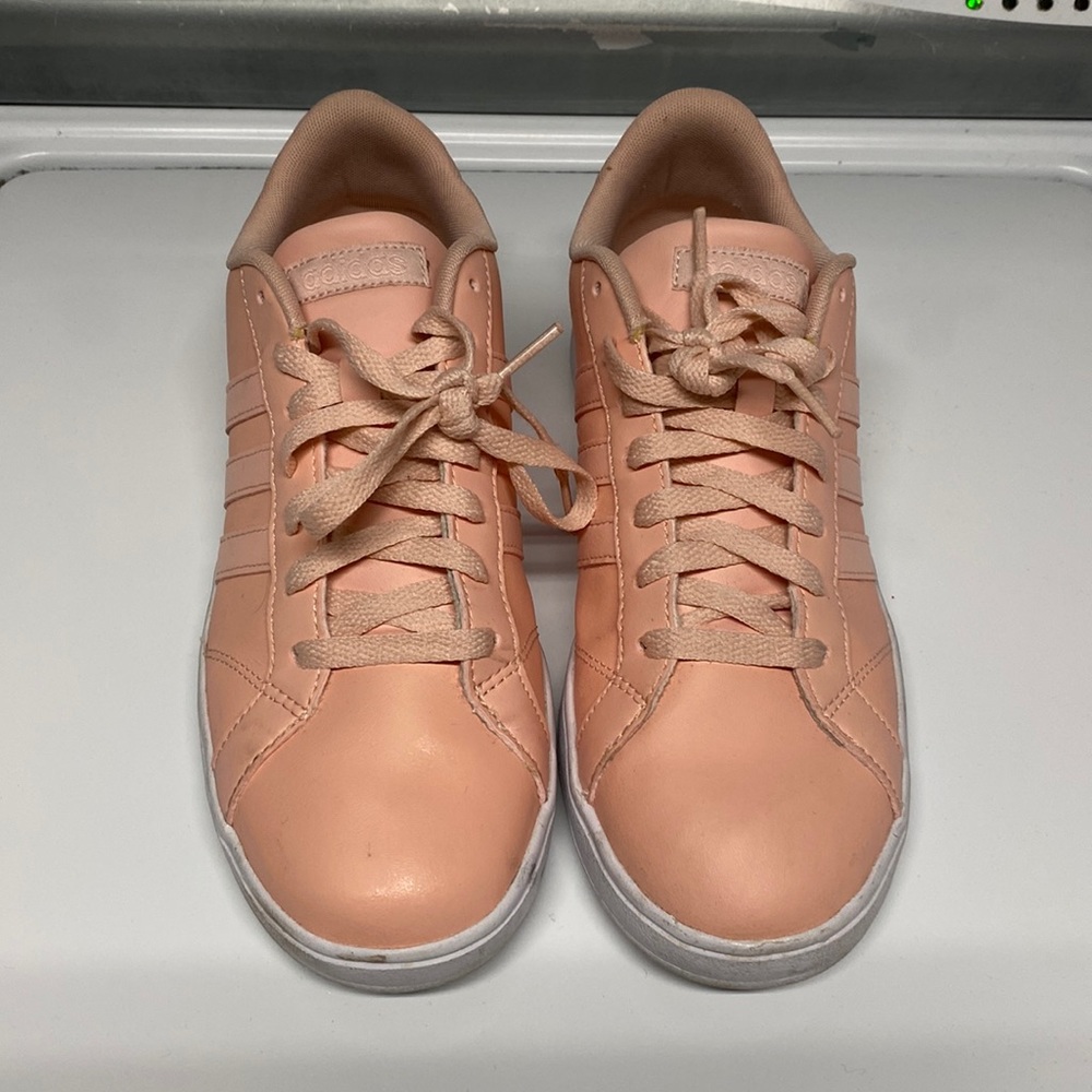 Women’s sneakers